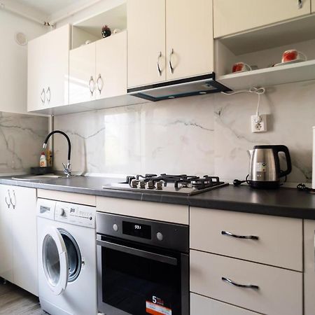 Popasul Dacului Calator Apartman Vajdahunyad Kültér fotó